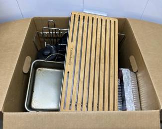 FTH120 Box Of Various Pans & Kitchenware