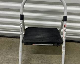 FTH499- Step Stool