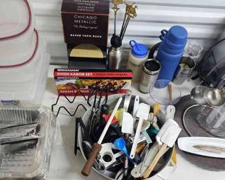 FTH342 - Large Kitchenware Lot