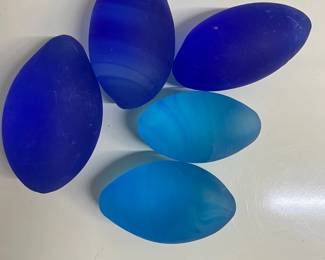 FTH085- Frosted Egg Shapes Glass 