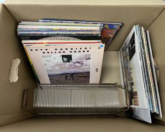 FTH192 Vinyl Records & Metal Rack