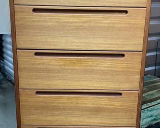 FTH432- Made In Denmark Wooden (6) Drawer Dresser