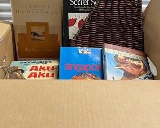 FTH021 Box Of Various Books & Magazines 