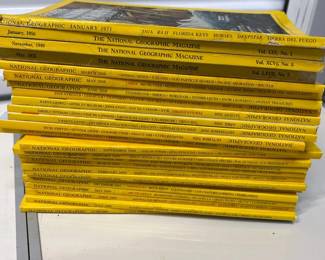 FTH071- Assorted National Geographic Magazines 
