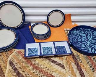 FTH481 - Place Mats And Plates
