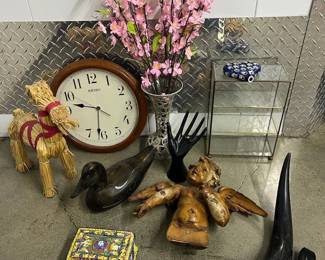 FTH340- Mystery Lot Of Mens Shirts & T-Shirts