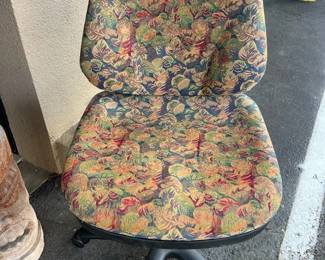 FTH391- Armless Office Chair