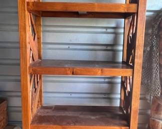 FTH398- Beautiful Ornate Wooden Shelf