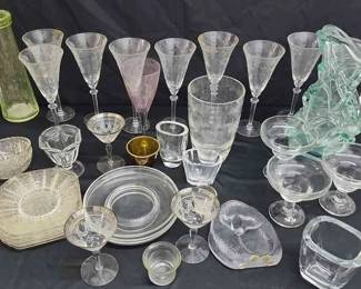 FTH033 - Assorted Glassware