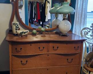 Serpentine front oak dresser with swivel mirror 