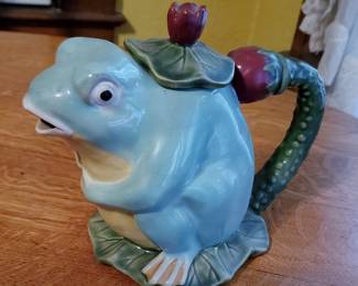 Henrickson Imports Majolica Style Frog Glazed Ceramic Collectible Teapot