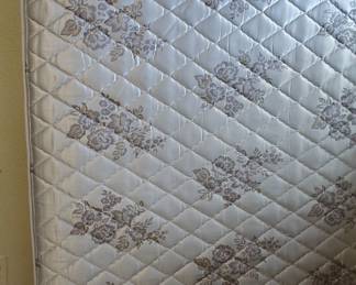 Serta Full Mattress Set