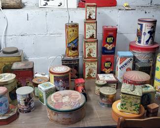 Vintage tea/biscuit collection 