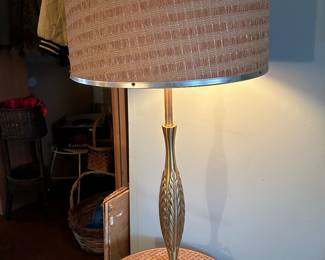 Laurel Style Mid-Century Modernist Brass Table Lamp with Rattan Woven Shade 