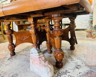 Gorgeous Gate Leg antique table.