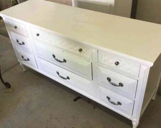 El Chico Vintage Dresser