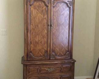 Beautiful Dresser Cabinet 
