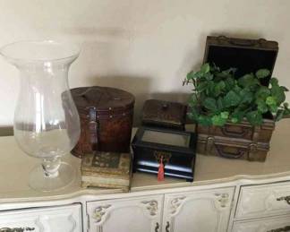 Elegant Bedroom Decor