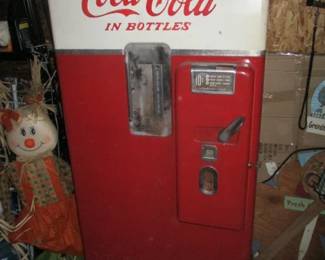 Vintage Coca Cola Pop Machine (Mod. 39)