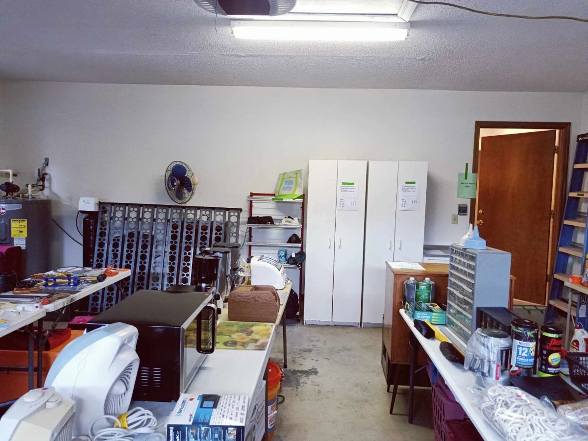 Mary's Estate Sale in Oldsmar starts on 12/15/2023