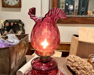 Lefton Cranberry Glass Lamp