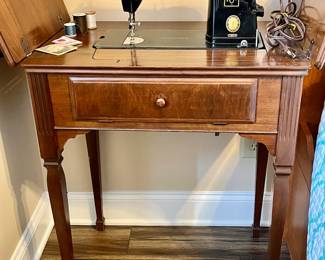 Vintage Antique Singer Sewing Machine 301A with Cabinet -Runs.