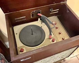 Vintage MCM Emerson 50’s-60’s Console w/Record Player Changer -Beautiful exterior - record player needs repair.