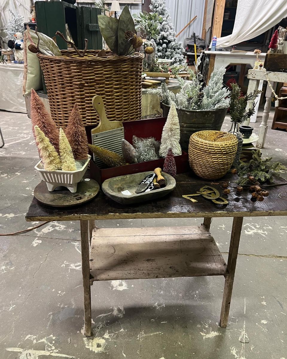 Huge 50 Everything vintage warehouse sale starts on 12/16/2023