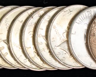 Lot 39: Mixed Date U.S. Silver Peace Dollars (10)