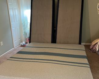 Serta king mattress and Boxspring $300
