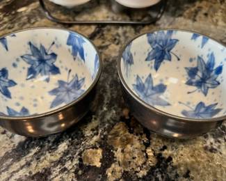 Pair of Kotobuki Rice Bowls with Blue/White Leaf Design