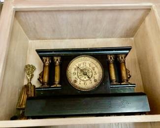 Antique mantle clock