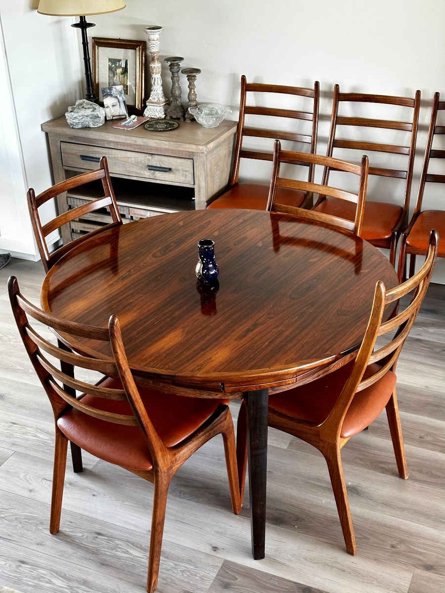 Cute Little MCM & Fine Art Estate Sale starts on 12/16/2023