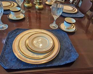 Lenox Jefferson pattern (presidential collection, 13 place settings)