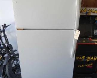#1596 • Kenmore Refrigerator
