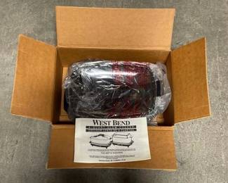 #2112 • NEW!!! West Bend 4qt Slow Cooker
