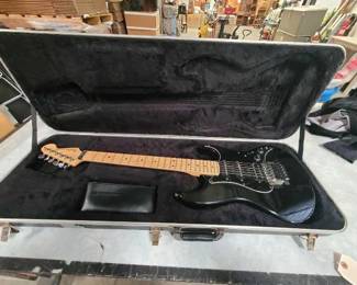 #1038 • Fender Electric Guitar