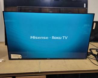 #1520 • Hisense Roku Flatscreen TV