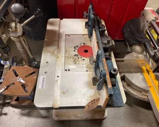 #3210 • Bosch Router Table