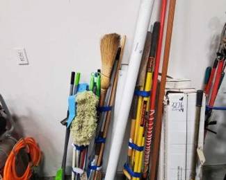 #3274 • Yard Tools