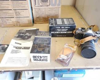 #1542 • Canon AE-1 Camera, Galaxt Zoom Lens Sunpak Thyristor