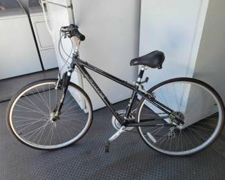 #26 • Jamis Aragon Comfort Series Bicycle