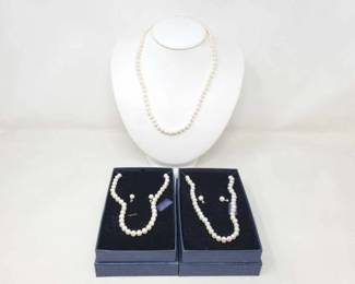 #132 • Pearl Necklaces and Earrings