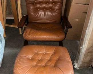 #2250 • Chair and Matching Foot Rest