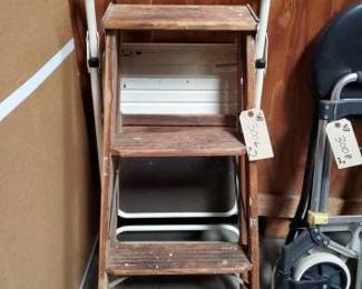 #3006 • Two Step Ladders