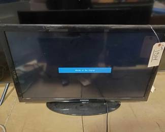 #1514 • Samsung Flatscreen TV