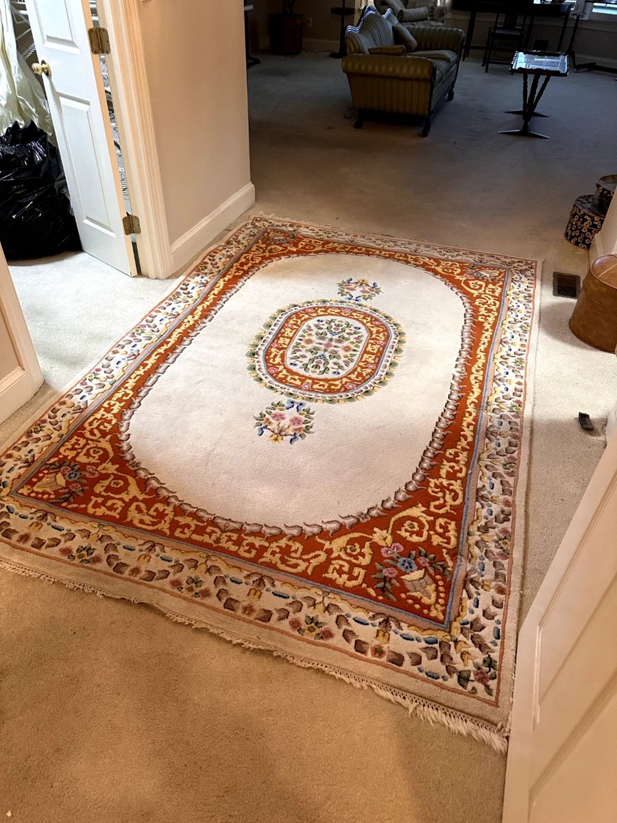 Amazing Estate Sale in Kinston! starts on 12/21/2023