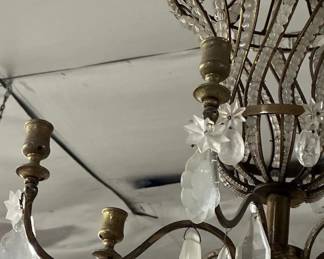 ChandelierFrench unwired detail