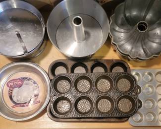 cake * Muffin Pans