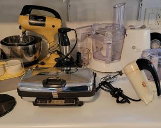 Vintage Hamilton Beach mixer, GE Waffel Maker, Kitchen Aid Blender, Kitchen Master Jr. Yougart Maker and more